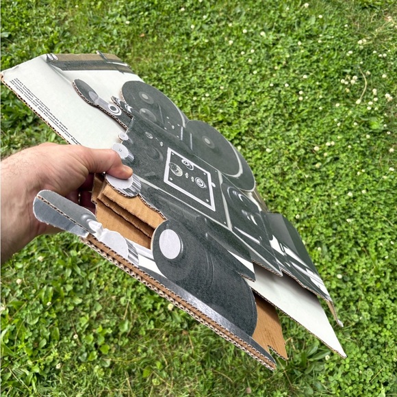 HOLLYWOOD MOVIE CAMERA 2644 LIFE SIZE CARDBOARD STANDUP/CUTOUT 76” TALL THEATRE - Picture 4 of 4